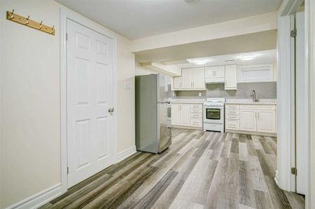 For Lease - 42 Madron Crescent, Toronto, Ontario - Photo 3