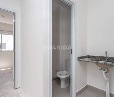Casa em Condomínio com 2 dormitórios e 1 vaga de garagem no bairro ... - Foto 2