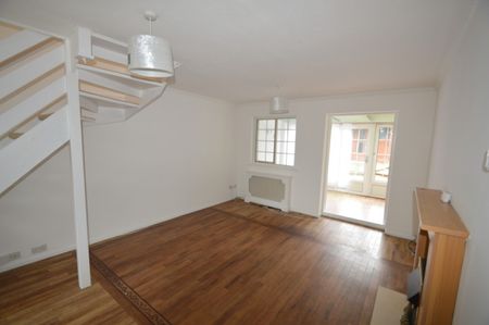 2 bedroom House - Ladywood Road, Hertford - Photo 3