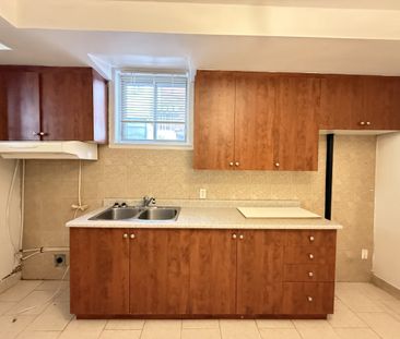 6049 39e Avenue, #A - Photo 2