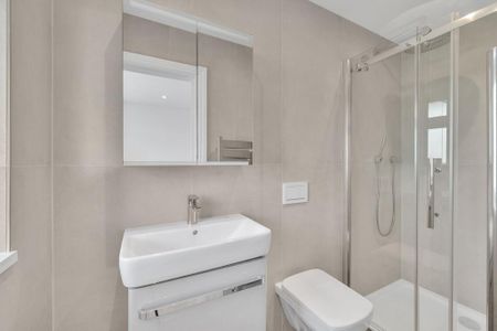 5 bedroom detached house to rent - Photo 4