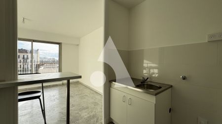 Location Appartement 1 pièce 28m² - Photo 2