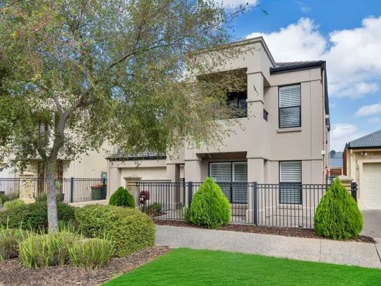 Mawson Lakes - Photo 1