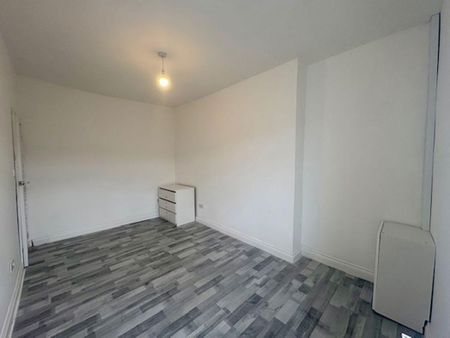 2 bed apartment to rent in DH9 - Photo 2