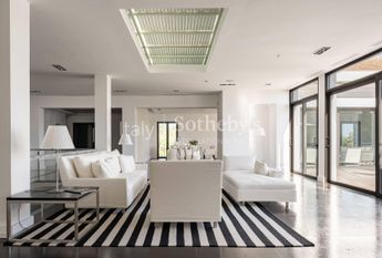 Maestosa villa sulle colline di Lucca