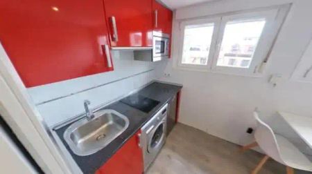 Piso de alquiler en Calle de Jesús y María, Embajadores - Lavapiés - Photo 5