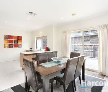 4 Bedroom Stunning Family Home! - Photo 3