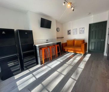 1 bedroom in a house share to rent - Photo 4