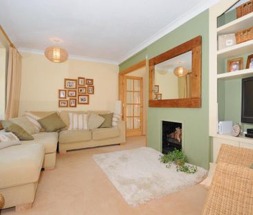 3 bedroom semi-detached house to rent - Photo 1