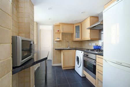 One Double Bedroom Ground Floor Flat to Let in Finsbury Park, London - Photo 4