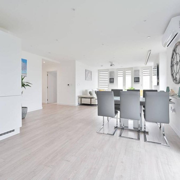 3 bedroom flat to rent - Photo 1