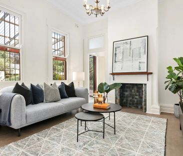 KING OF THE HILL 'HILLVIEW' GRAND EDWARDIAN RESIDENCE - Photo 2