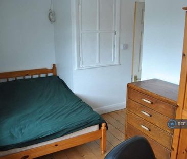 4 bedroom terraced house to rent - Photo 2