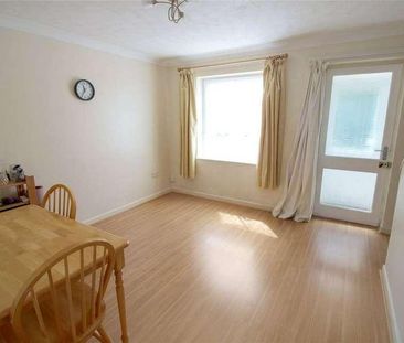 Mellow Ground, Swindon, Wiltshire, SN25 - Photo 2