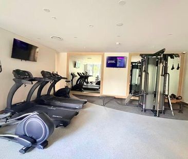 Brand New Luxury 2-Bedroom Apartments in Eastgarden - Photo 2