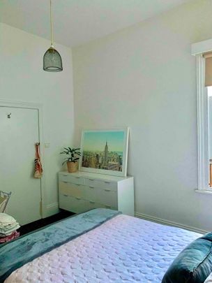 Port Melbourne - Photo 1