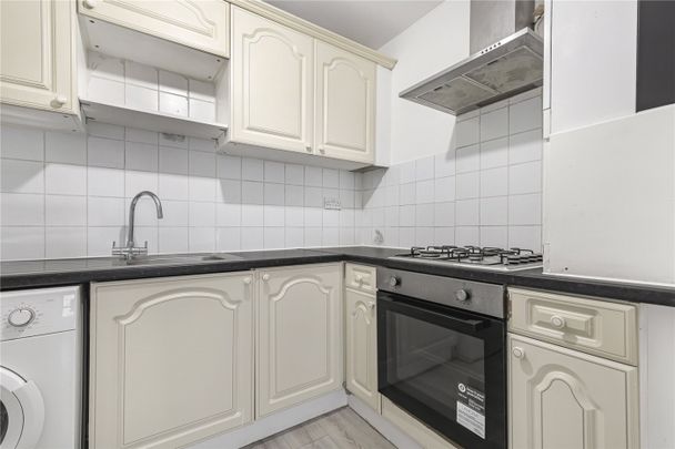 Edgeley Road, London, SW4 - Photo 1