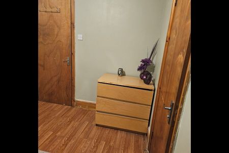 Room in a Shared House, Grove Green Road, E11 - Photo 5