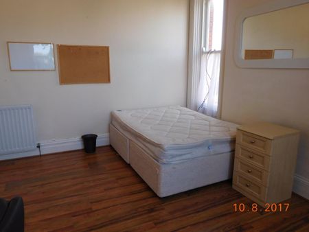 4 bedroom maisonette to rent - Photo 5