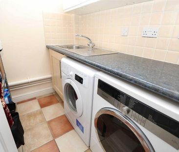 2 bedroom end of terrace house to rent - Photo 6