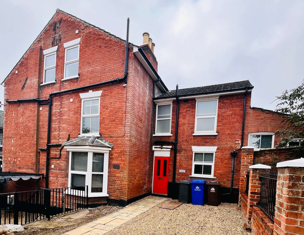 A house share like no other! Huge en-suite rooms Room 1 - Photo 1