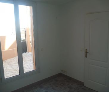 Location Appartement 2 pièces 38m² ST LAURENT DU VAR 06700 - Photo 1