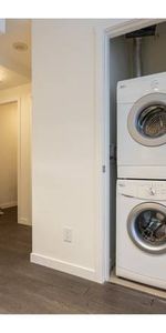 $2,550 – 30th floor 1br/1den Joyce-Collingwood/Metrotown - Photo 4