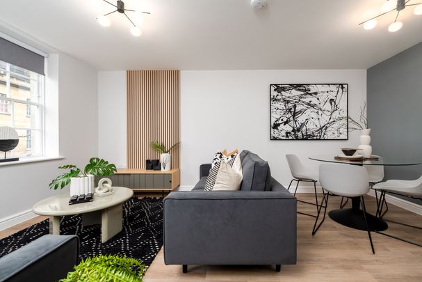 Park Street Room 1 - Photo 1