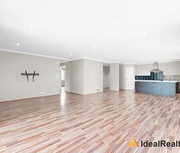 4X2 Family Home in Wellard - Available Now - Photo 6
