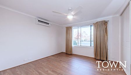 8 Degraves Crescent, Wanniassa ACT 2903 - House For Rent | Domain - Photo 2