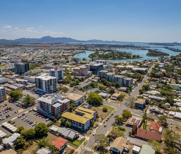 :: PARTLY FURNISHED, TWO BEDROOM UNIT IN THE HEART OF GLADSTONE - Photo 6