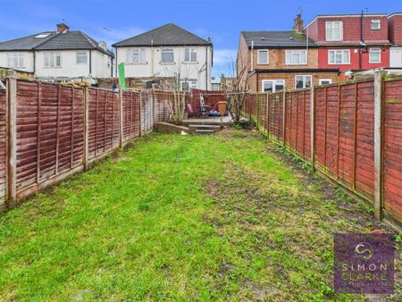 2 bedroom maisonette to rent - Photo 2