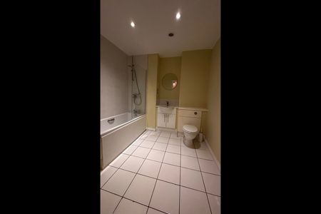 1 Bed Flat, Lock House, NW1 - Photo 4