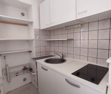 T2 PROCHE PLACE DES CARMES - Photo 2