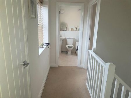 2 bedroom terraced house to rent - Photo 2