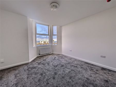 5 bed apartment to rent in Newcomen Terrace, Redcar, TS10 - Photo 3