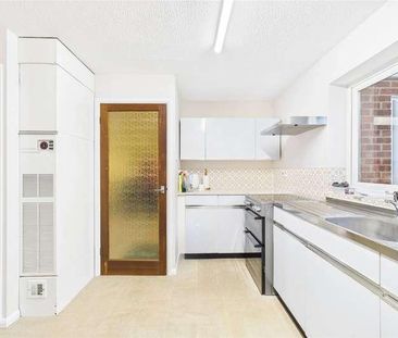 Balliol Way, Owlsmoor, Sandhurst, Berkshire, GU47 - Photo 5