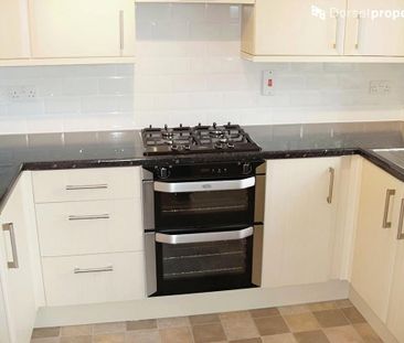 2 bedroom semi-detached house to rent - Photo 5