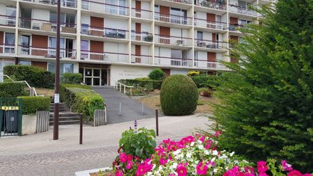 Location Appartement 3 pièces 70m² AVON 77210 - Photo 3