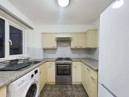 1 bedroom flat to rent - Photo 5