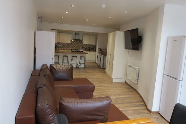 Park view, Stonebow house Block, St. Botolphs Crescent, Lincoln, Lincolnshire, LN5 8AZ, United Kingdom - Photo 1