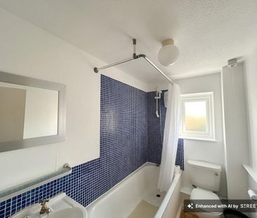 2 bedroom semi-detached house to rent - Photo 4