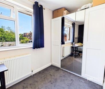 3 bedroom terraced house to rent - Photo 4
