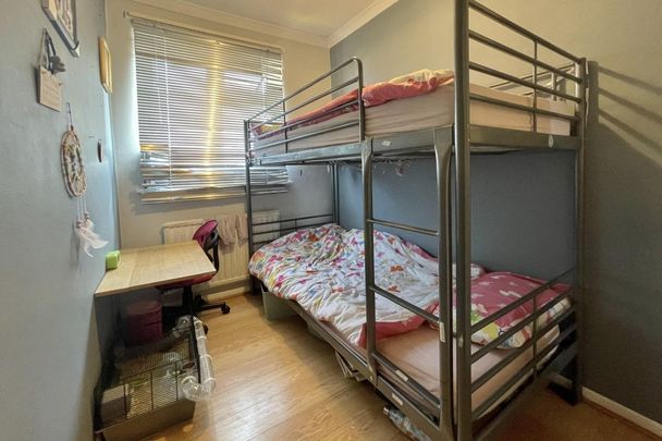 Little Reeves Avenue, AMERSHAM - Photo 1