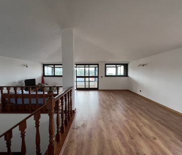 Furnished family house with swimming pool in a quiet residential ar... - Photo 4