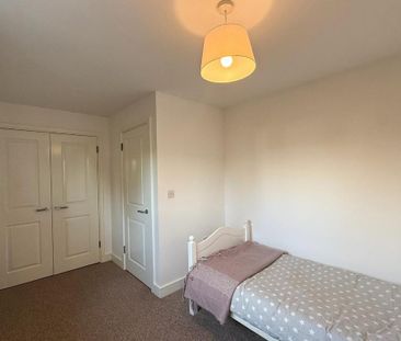 2 bedroom semi-detached house to rent - Photo 5