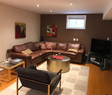 For Lease - 45 Farnham Drive, Richmond Hill, Ontario - Photo 1