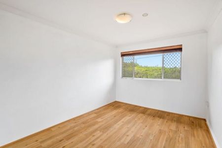 Spacious 1 Bedroom Unit, Light, Refurbished, Small Friendly Complex, Fur Kids Welcome. - Photo 3