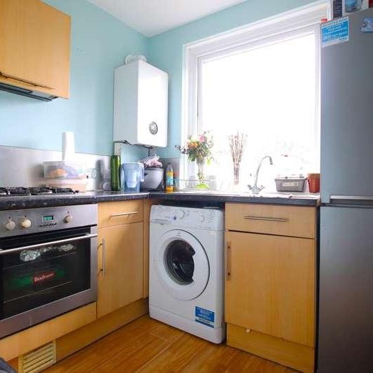 Selhurst Road, London, SE25 - Photo 1
