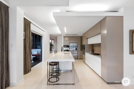 106/90 Wynnum Road, Norman Park QLD 4170 - Townhouse For Rent | Domain - Photo 2